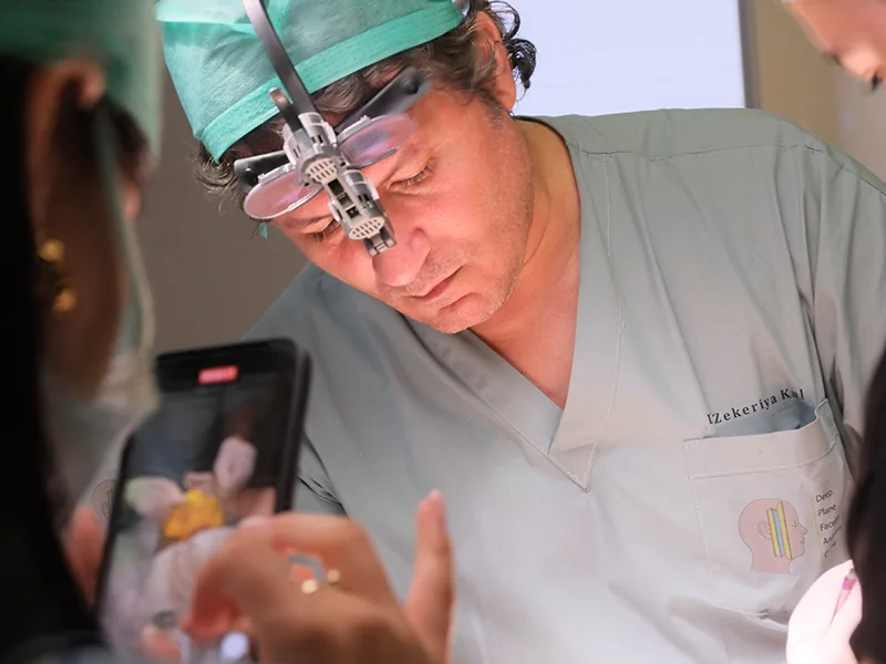 Dr. Zekeriya Kul during surgery
